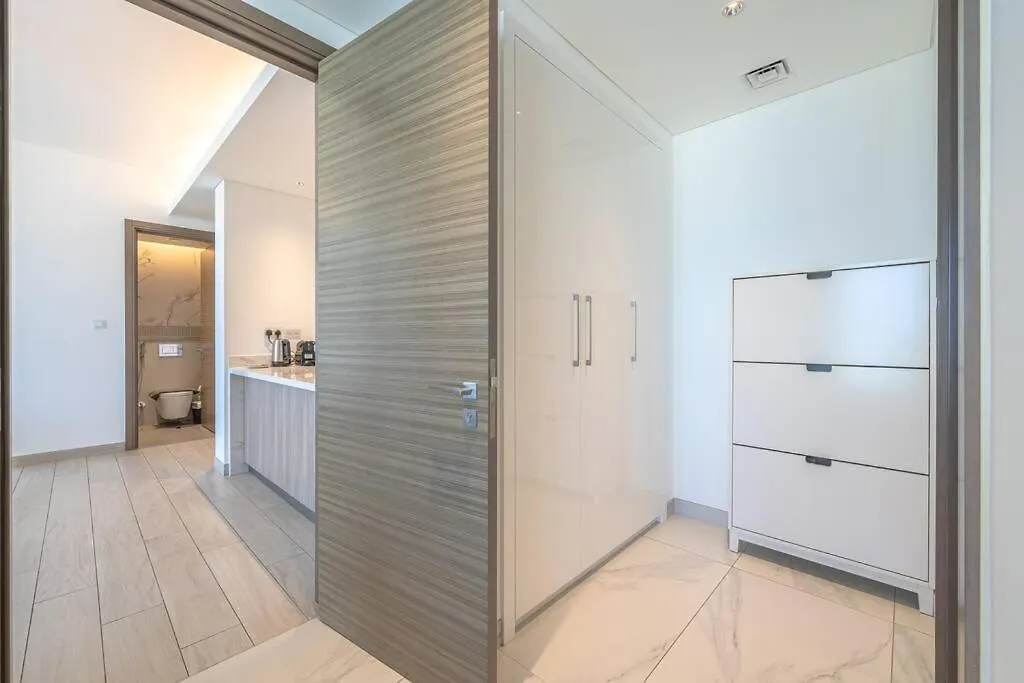 Marco Polo - Stunning 2Br With Burj View, Spacious Gym & Pool Dubai